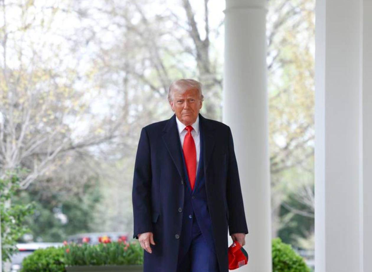 Trump anuncia un arancel global del 10 %