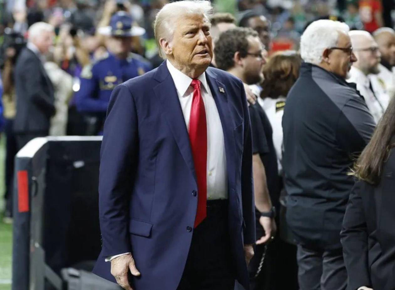 Trump es ovacionado en la carrera del Daytona 500