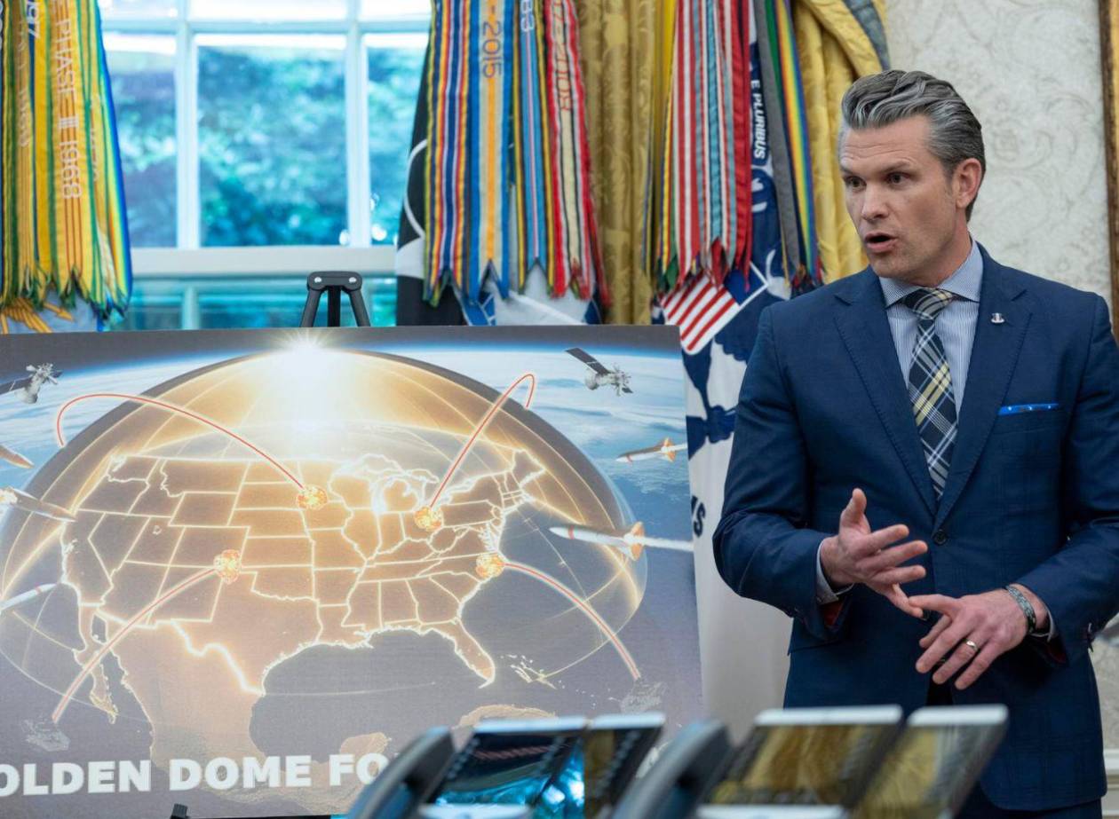 Trump anuncia construcción de una 'cúpula dorada', un escudo antimisiles para proteger EEUU