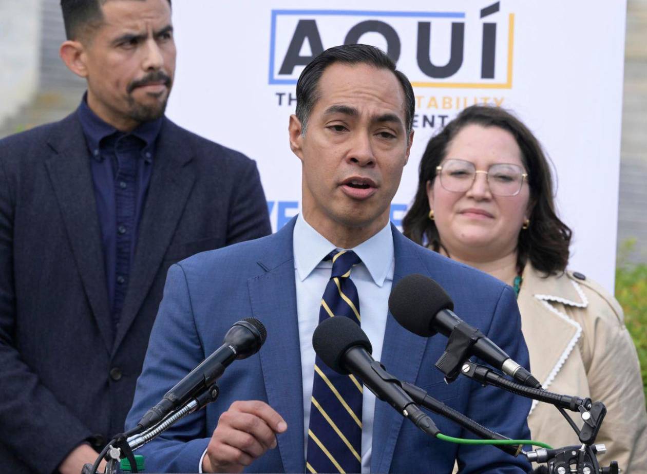 Congresistas de EEUU se reúnen con padres deportados junto a su hija con cáncer