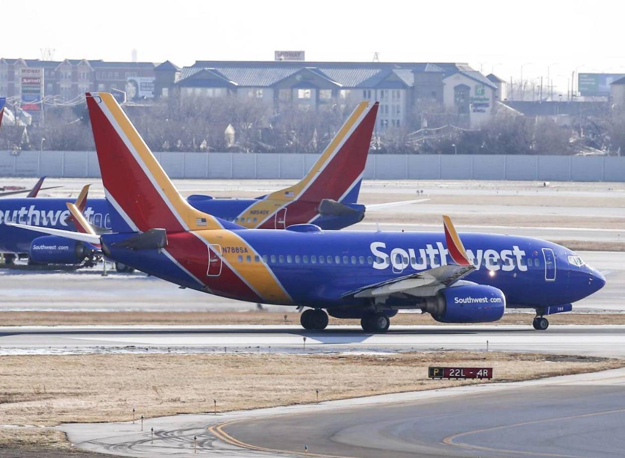 Un Boeing 737 evita por poco una colisión con otro avión en un aeropuerto de Chicago