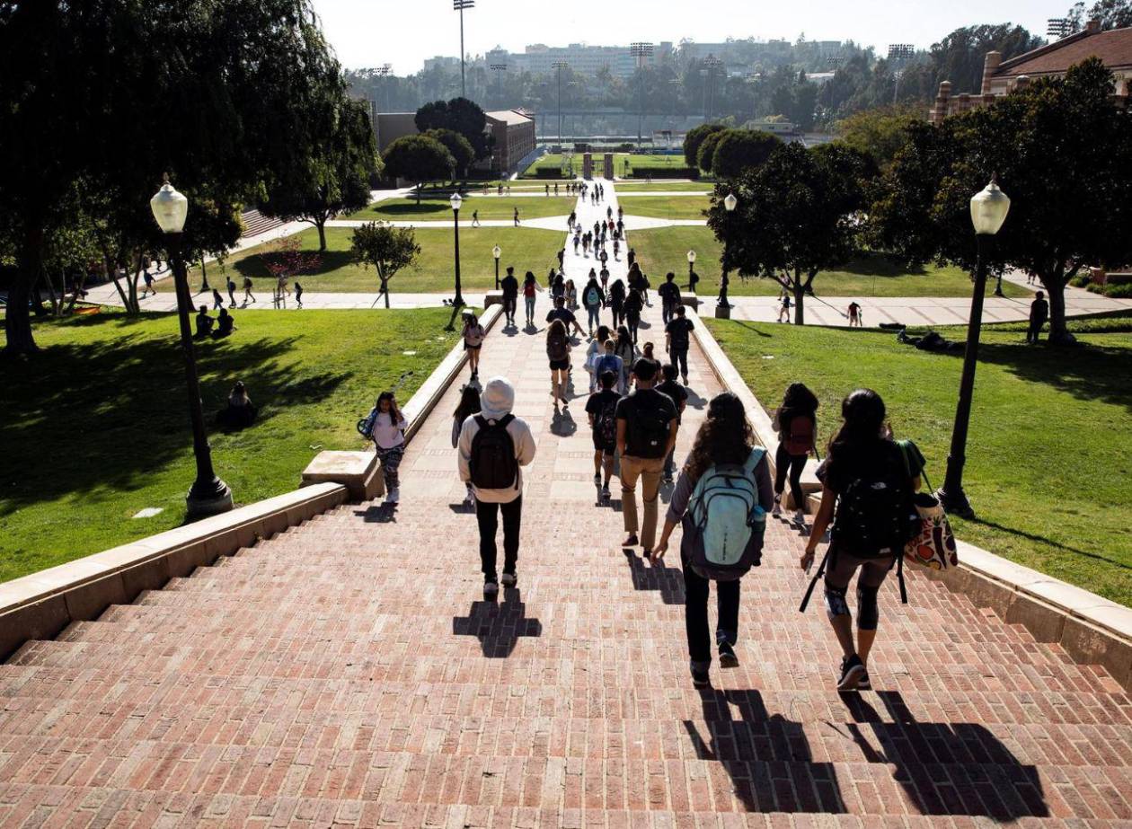 Lo que se sabe sobre la suspensión de visas de estudiantes en EEUU