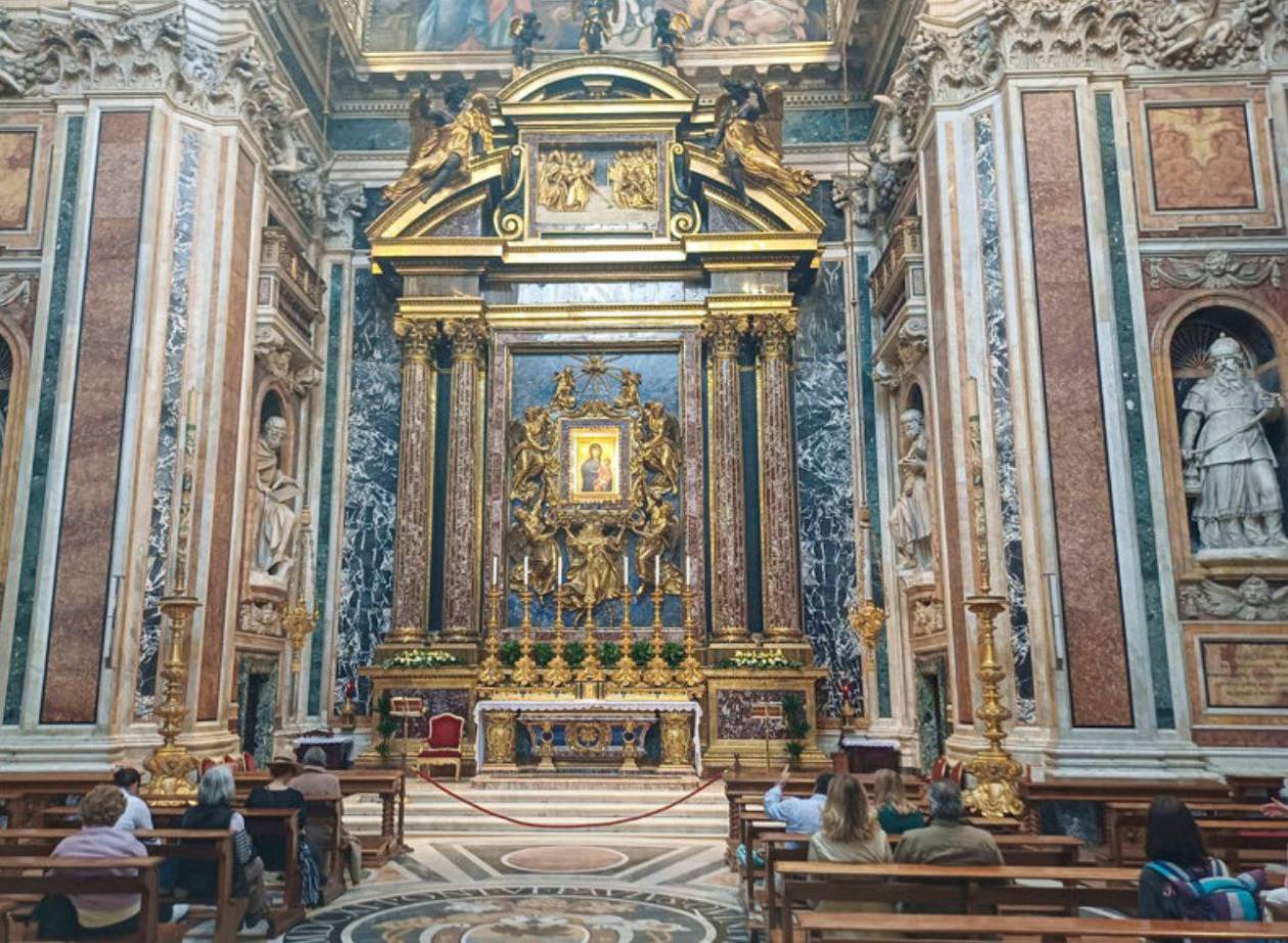 Divulgan primera imagen de la tumba del Papa en la basílica de Santa María La Mayor
