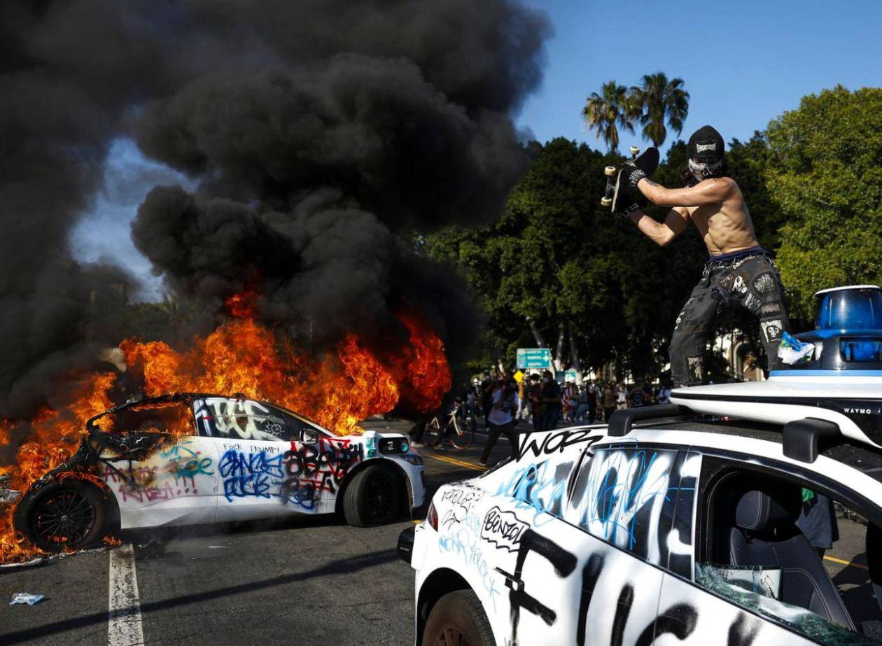 Alcaldesa de Los Ángeles dice que es mentira que la ciudad está en caos