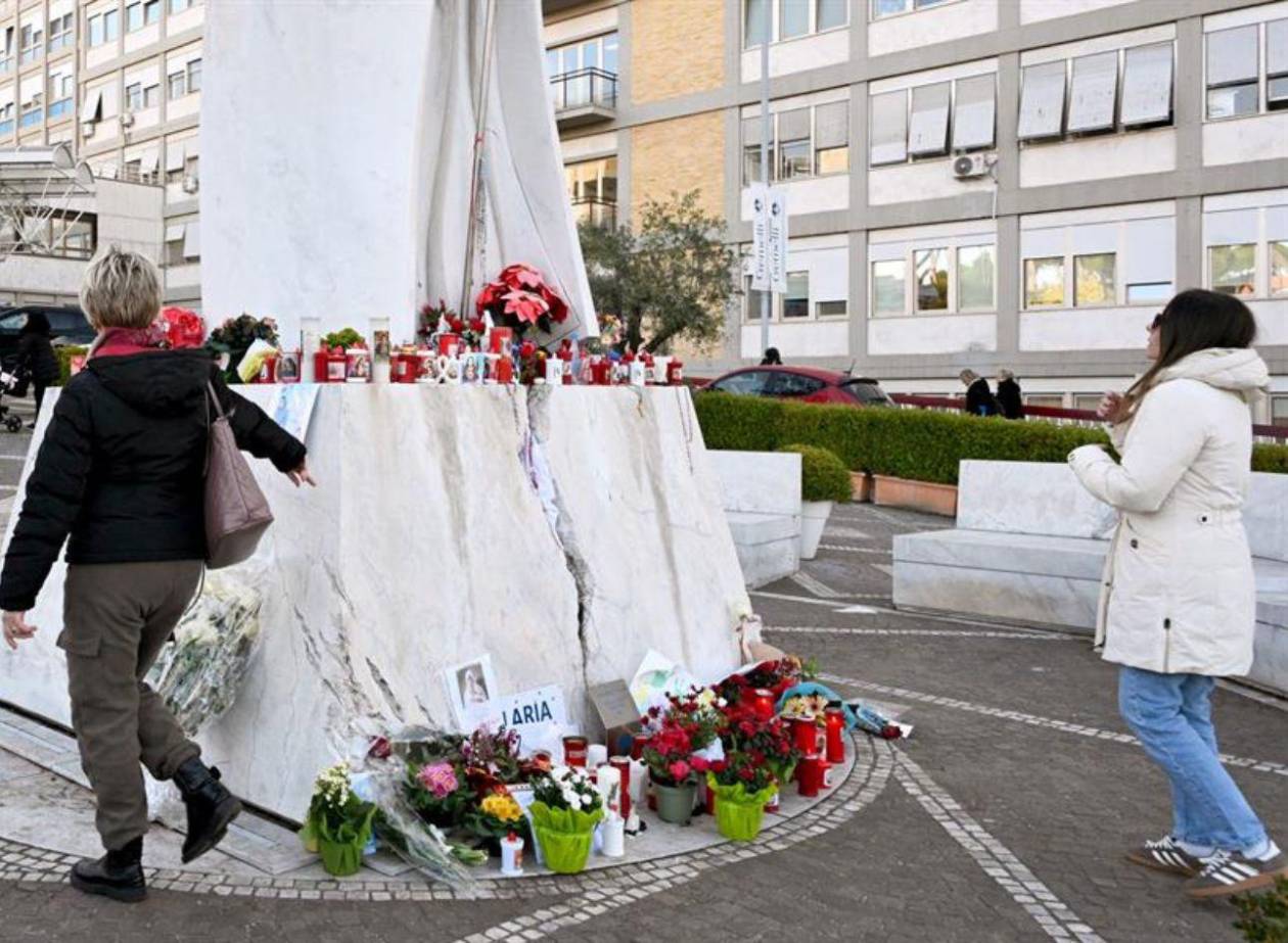 El Papa se encuentra estable y es sometido a nuevas pruebas médicas