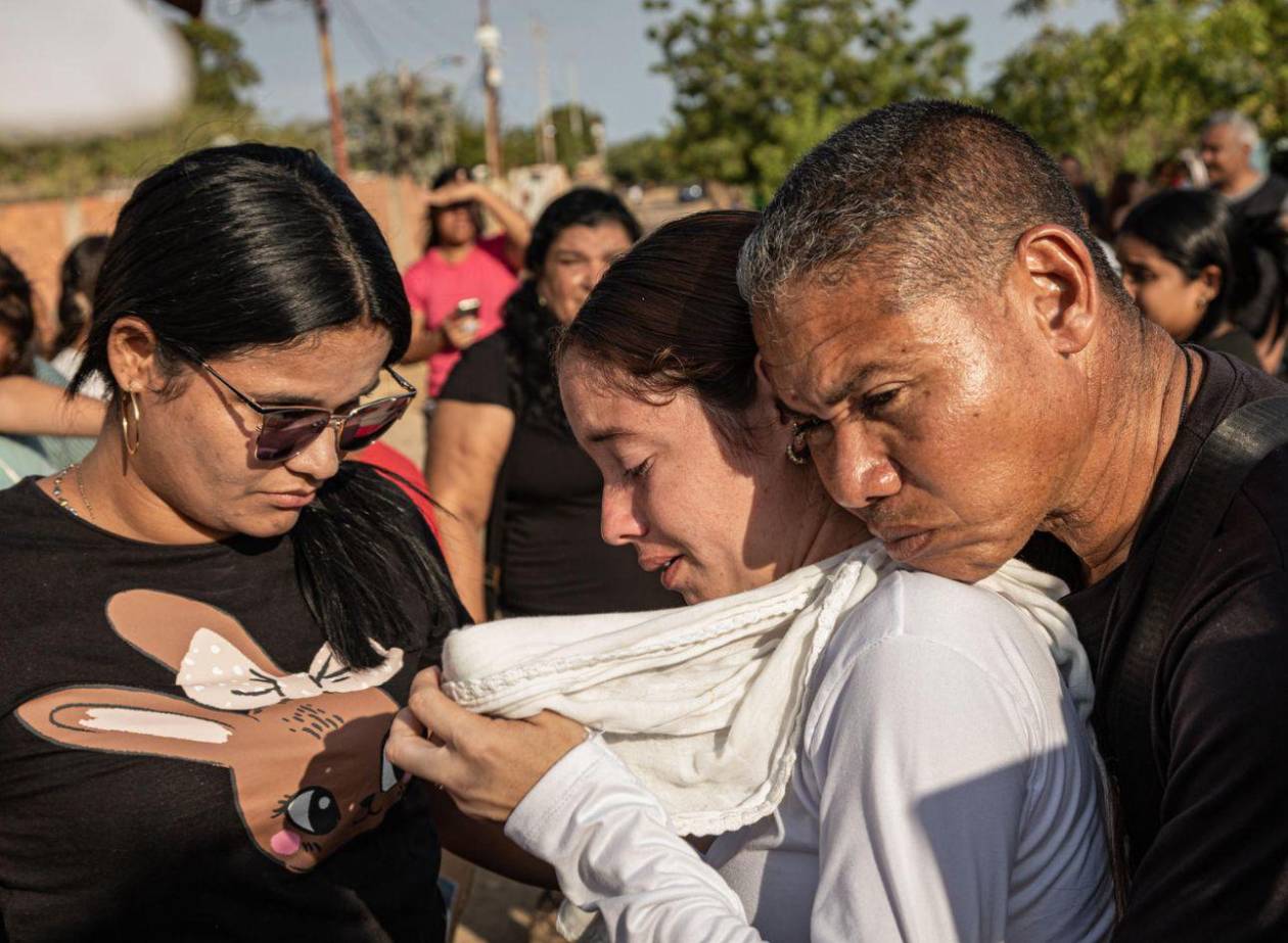 “Su único crimen es tener tatuajes”, dice la pareja de un deportado a El Salvador