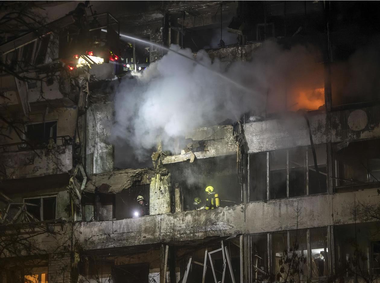 Sube a seis el número de muertos en Kiev por el ataque ruso