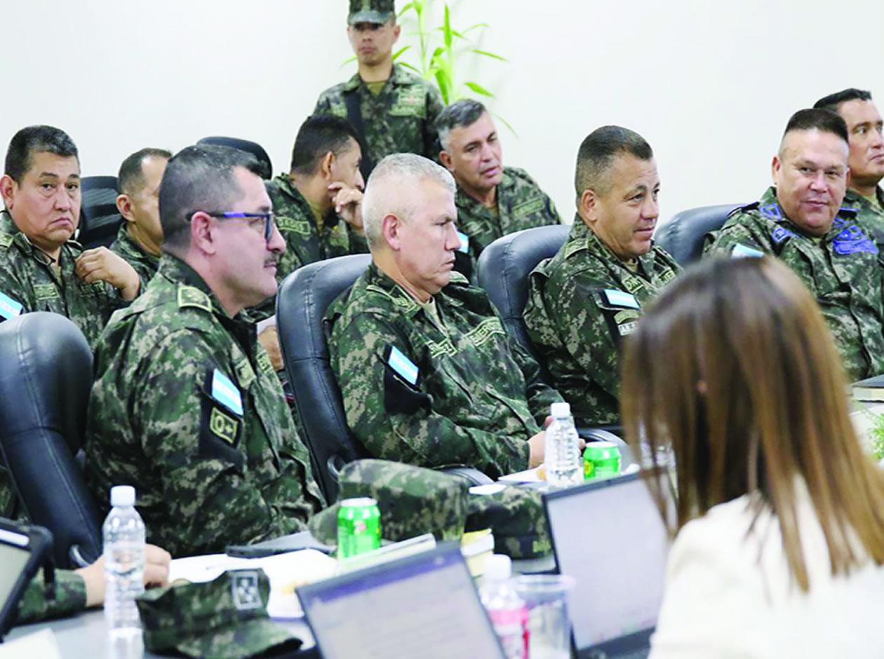 Repudio ante el pedido del jefe de las Fuerzas Armadas de contar las actas