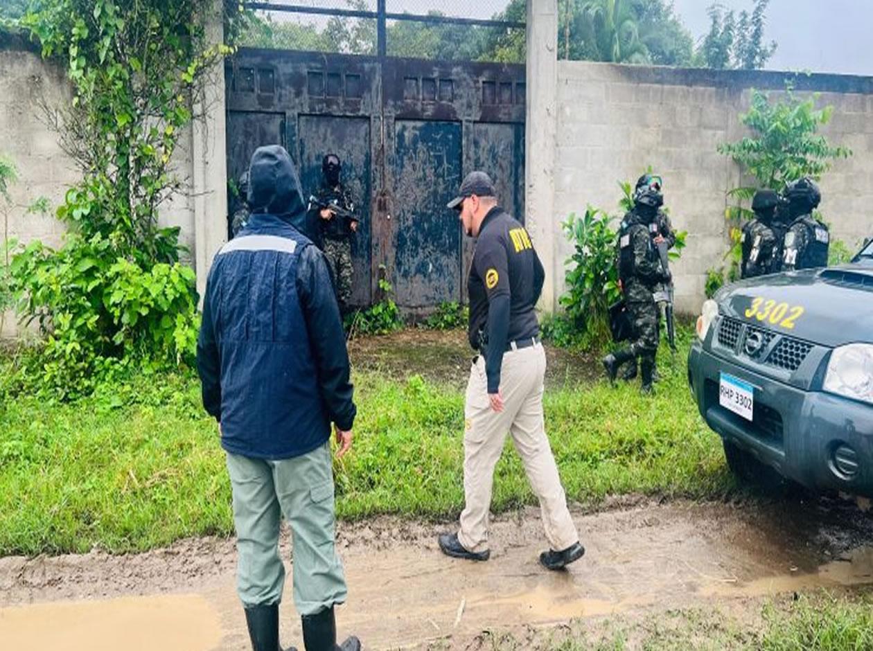 Allanan propiedad de Magdaleno Meza por presuntas sustancias químicas para drogas sintéticas