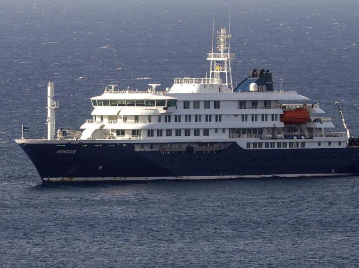 España pide evacuar a contagiados en Cabo Verde para que crucero no pare en Canarias