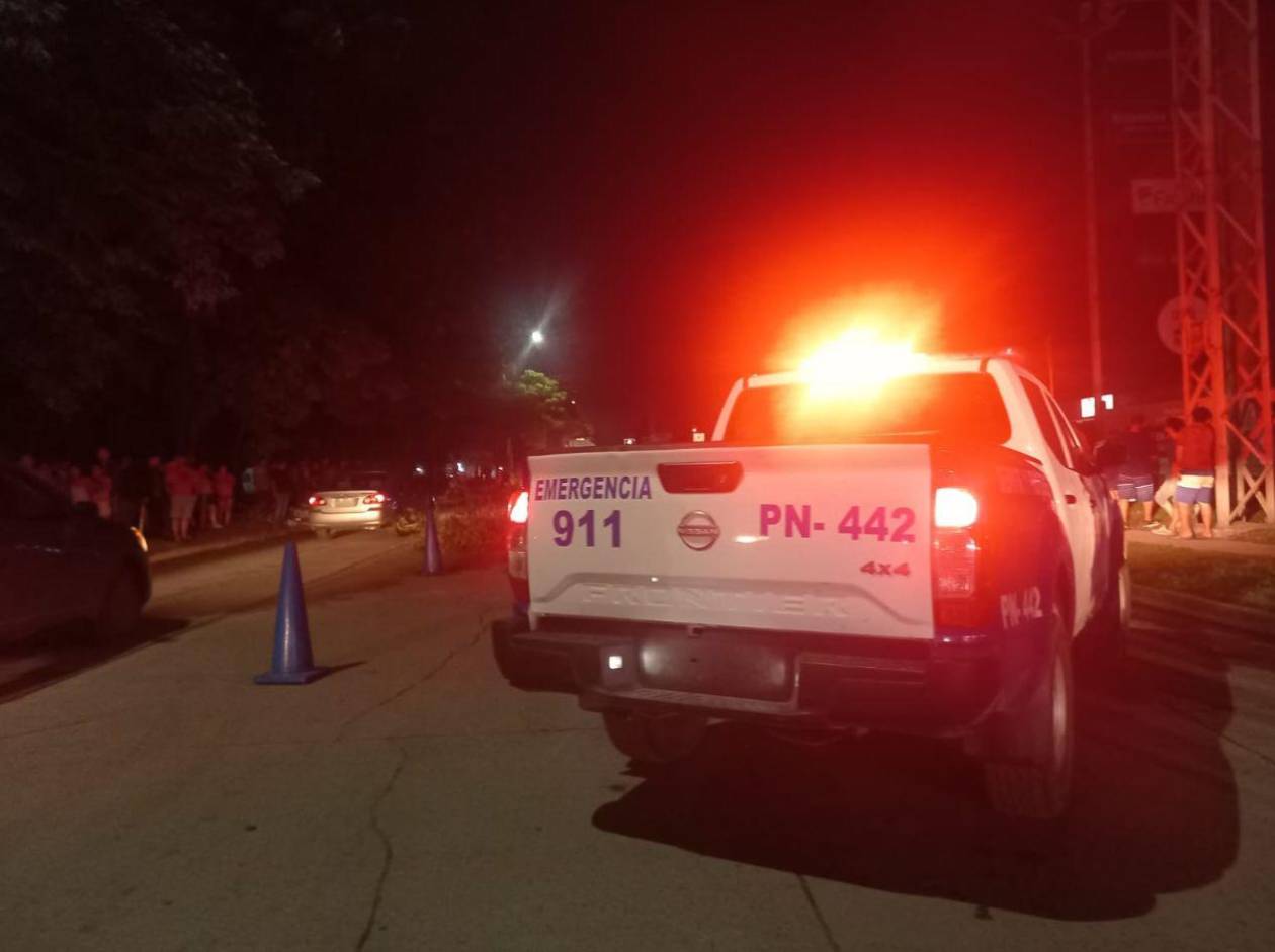 Motociclista muere arrollado por una rastra en el segundo anillo de SPS