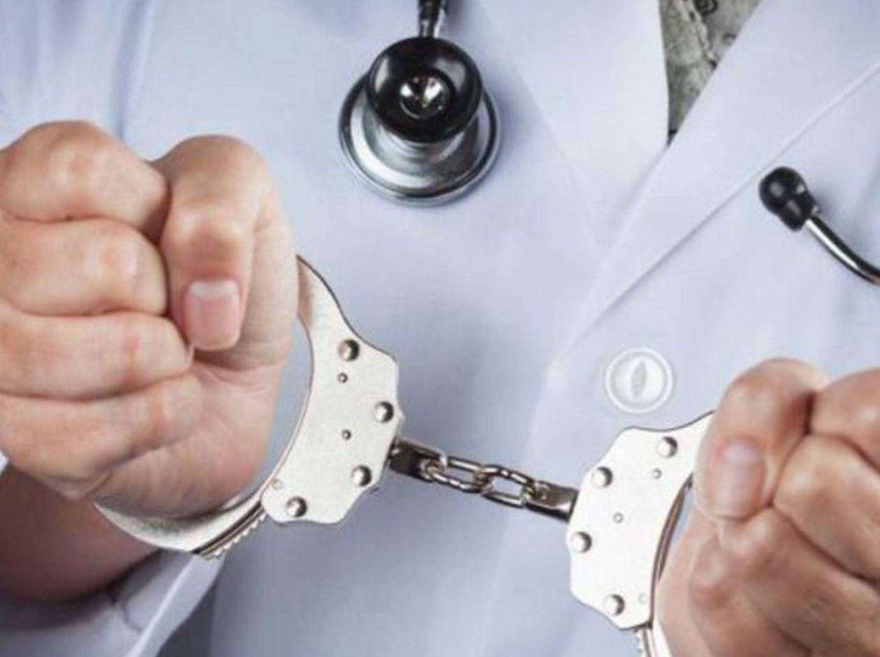 30 años de cárcel a médico que le quitó la vida con inyecciones a su esposa