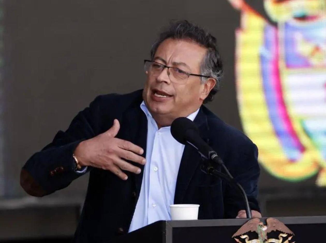 Petro acusa a Trump de romper su familia tras supuesto bloqueo viajero a la primera dama