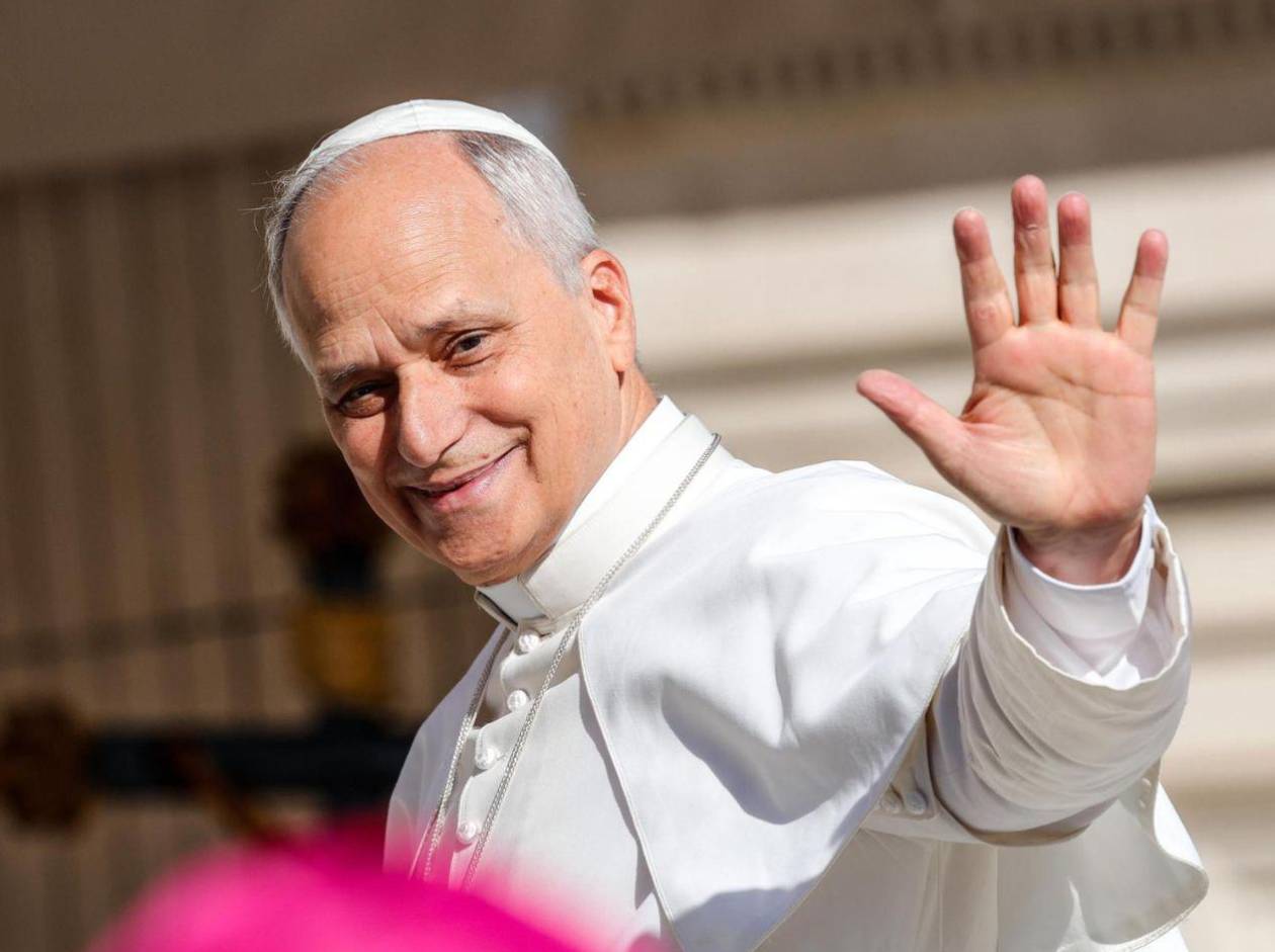 El papa pide buscar el diálogo para resolver tensiones entre EEUU y Venezuela