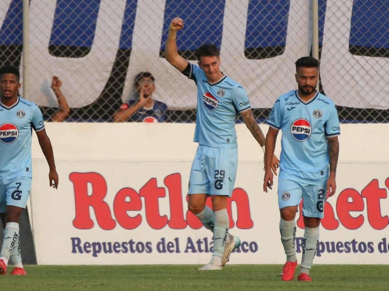 Rodrigo Auzmendi revela qué hizo con el balón del hat-trick ante Génesis