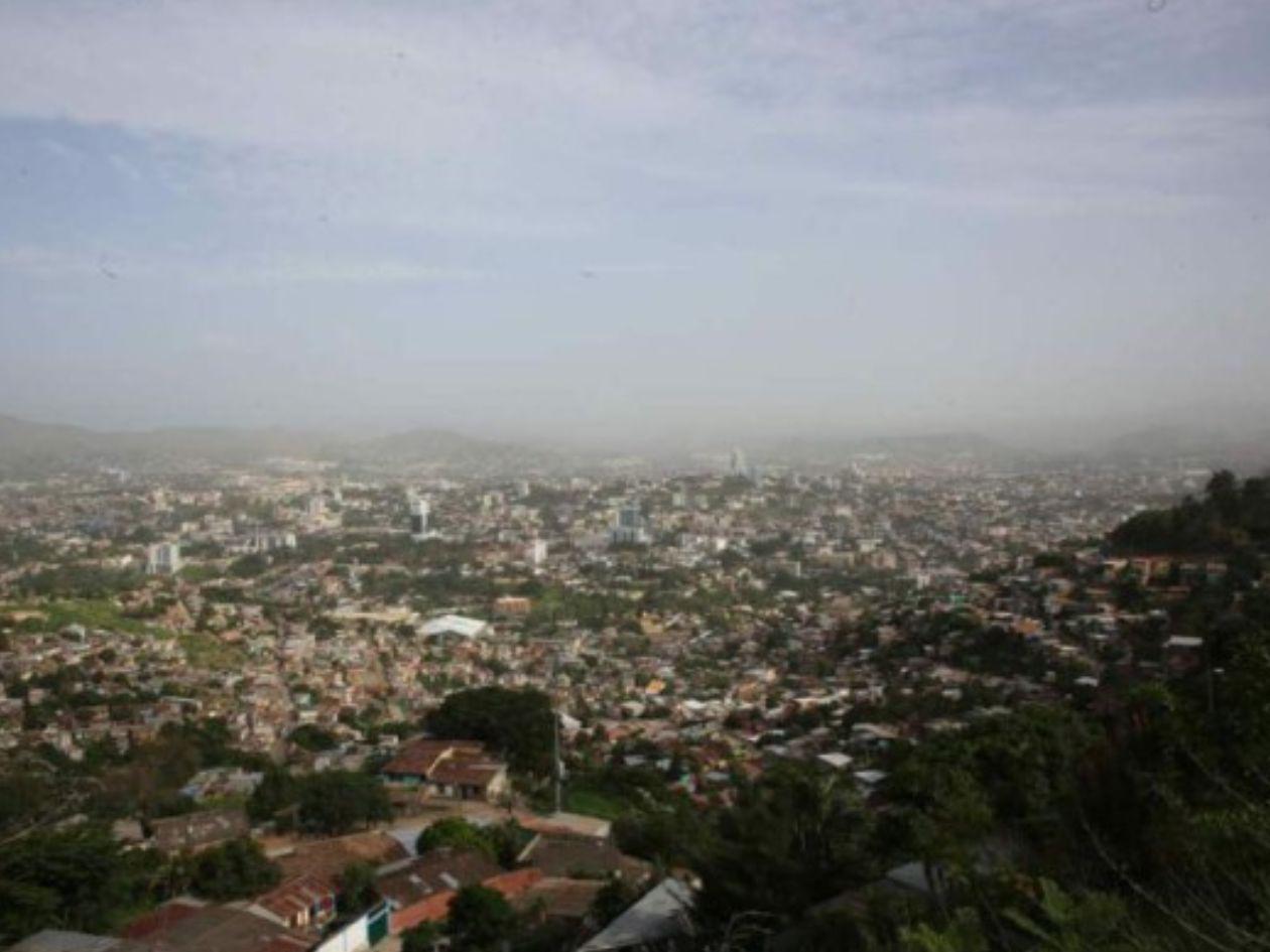 Advierten sobre aumento de enfermedades respiratorias por polvo del Sahara