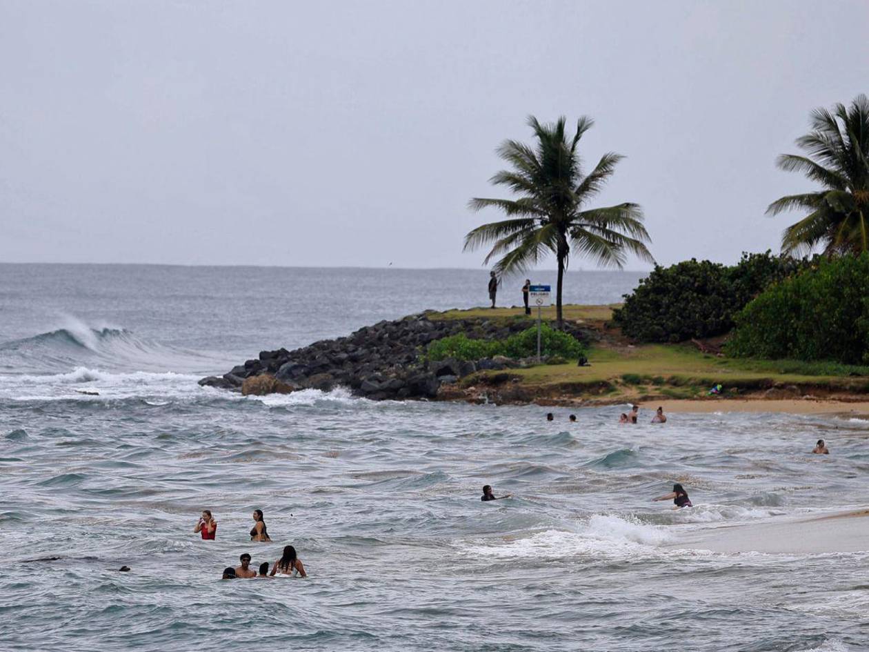 EEUU ordena evacuaciones en Carolina del Norte por poderoso huracán Erin