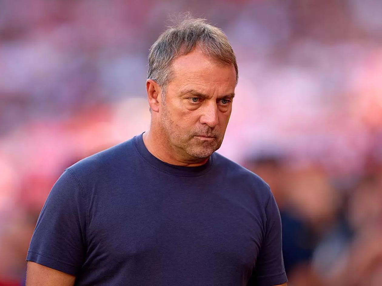 Hansi Flick recibe duro golpe para el Clásico y el Barcelona no se rinde: toma una decisión