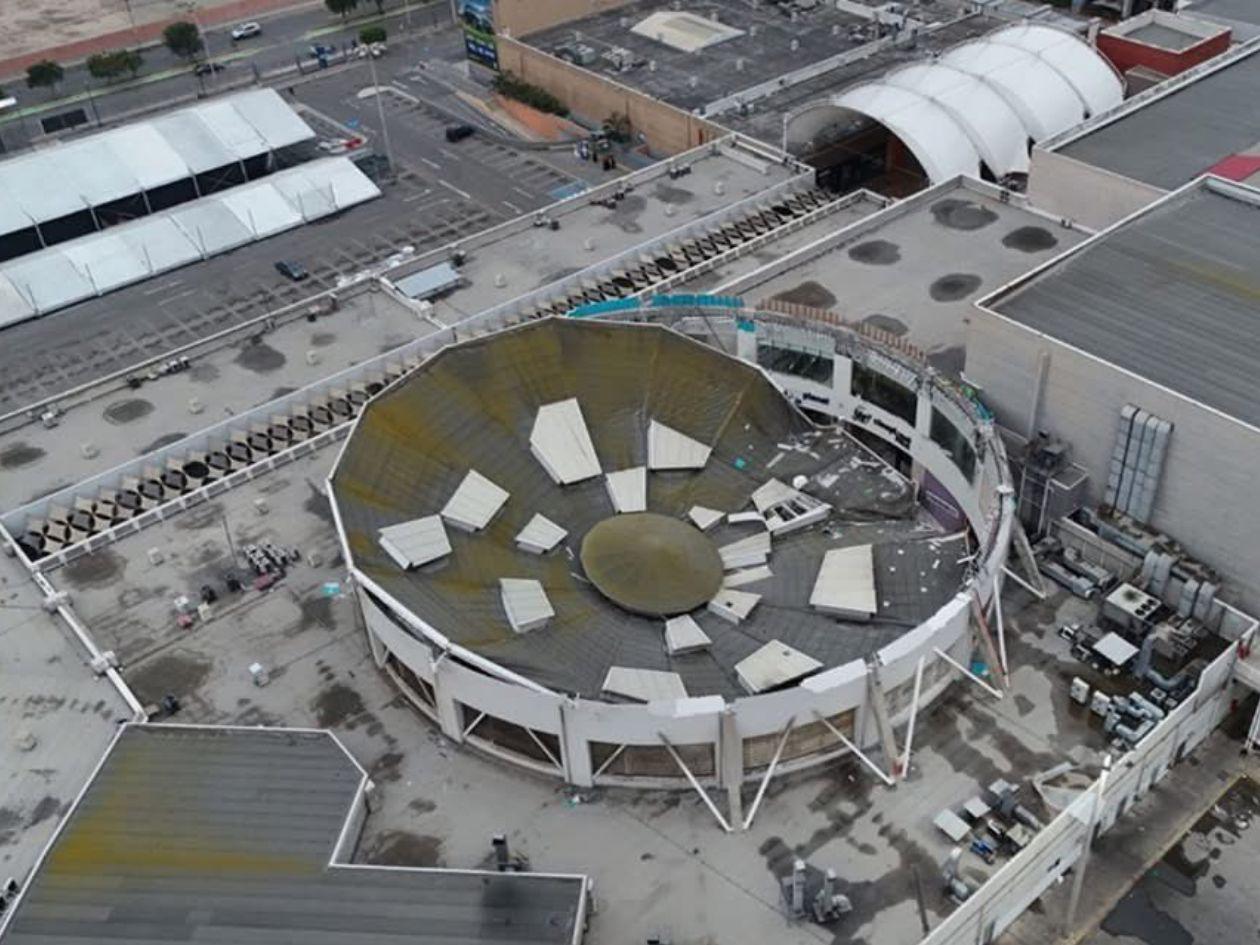 Cuatro muertos al desplomarse techo de centro comercial en Perú