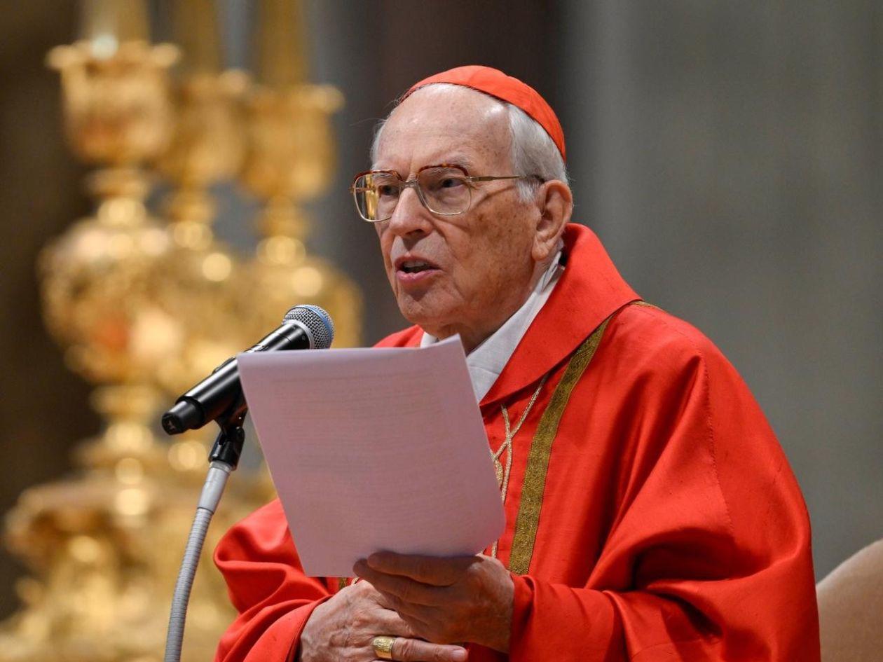 El cardenal decano expresa su deseo de una fumata blanca hoy mismo