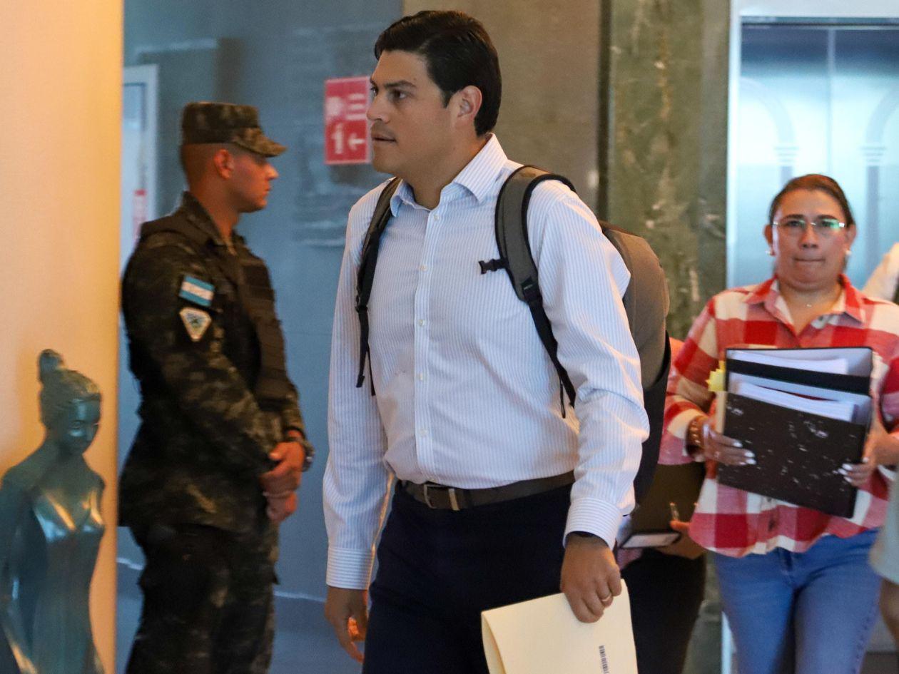 Marlon Ochoa: Entregué 921 folios que sustentan mi declaración