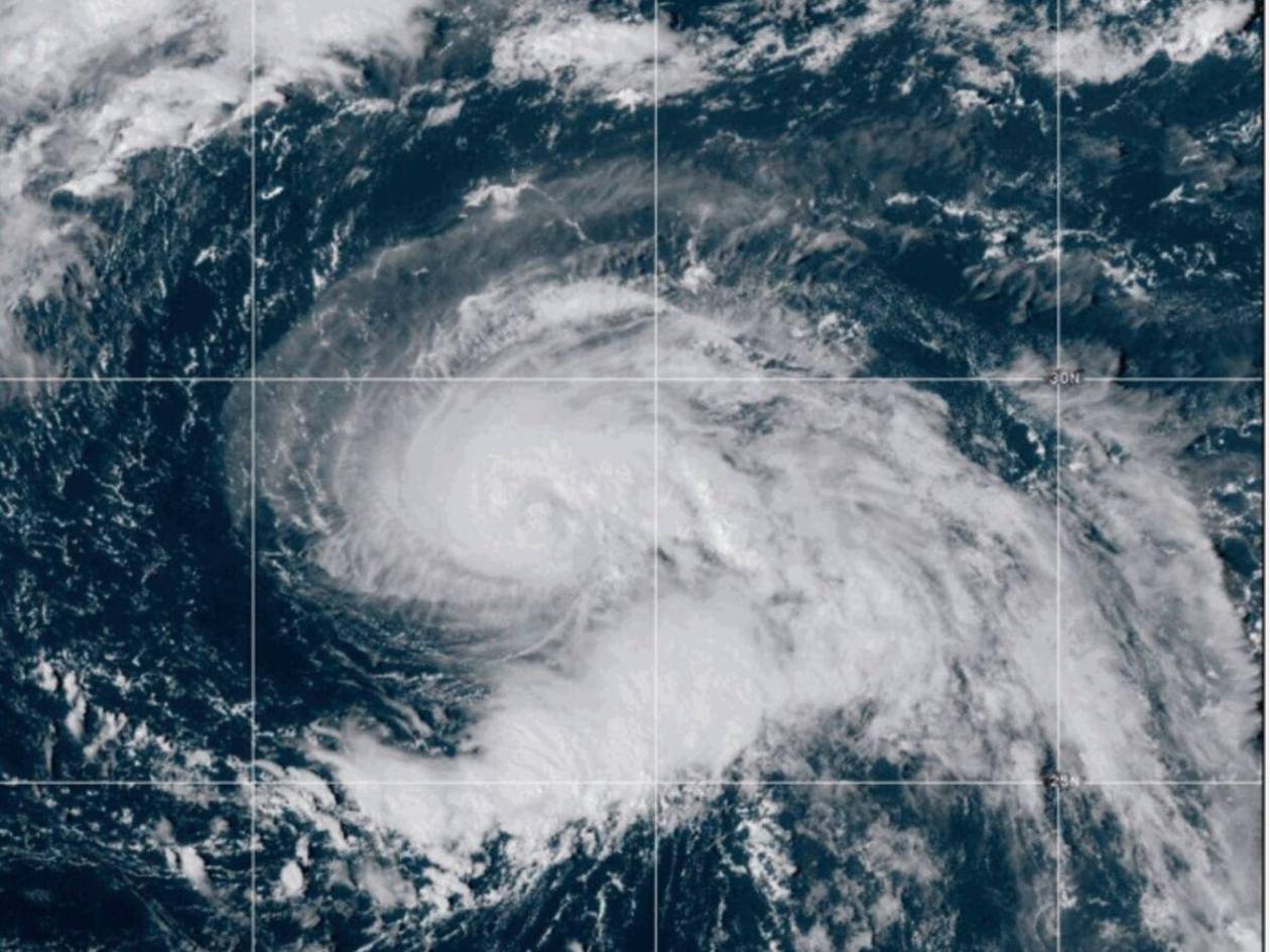 Gabrielle se convierte en huracán de categoría 1