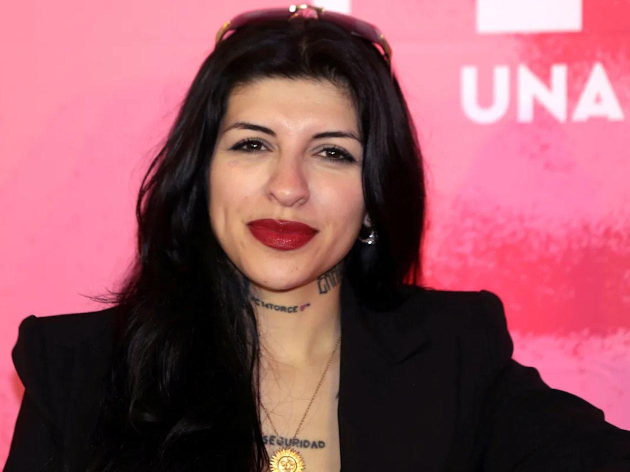 Cazzu acusa a Christian Nodal de impedir que su hija Inti viaje con ella