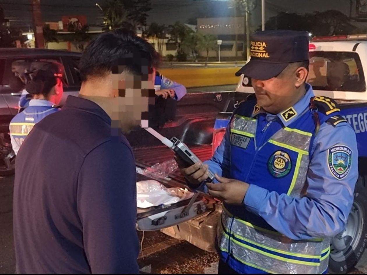 La Policía reporta más de 100 licencias decomisadas a conductores ebrios en SPS