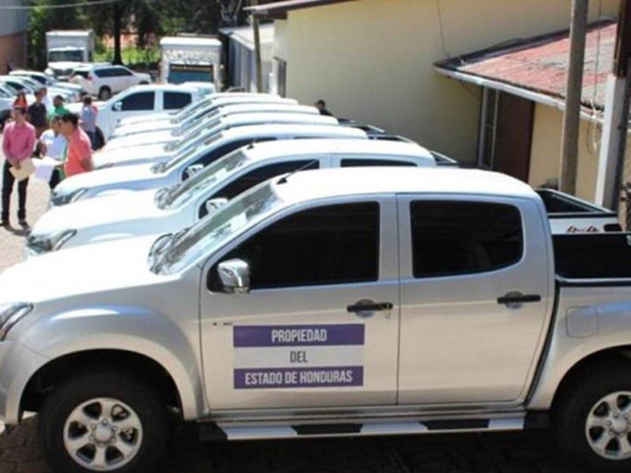 Anuncian sanciones para empleados que usen vehículos estatales en Semana Santa