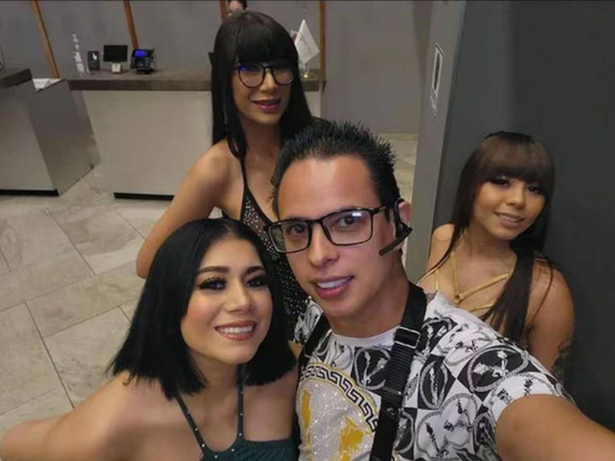 Alex Marín presenta a sus 2 nuevas novias