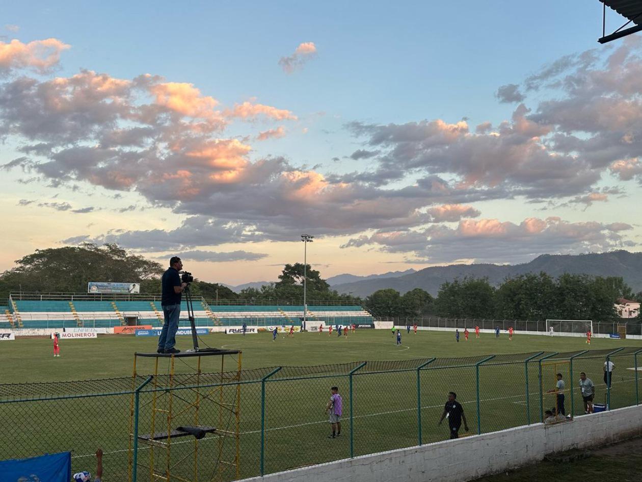 Andrés Salazar salva al Victoria en empate ante Upnfm en Olanchito