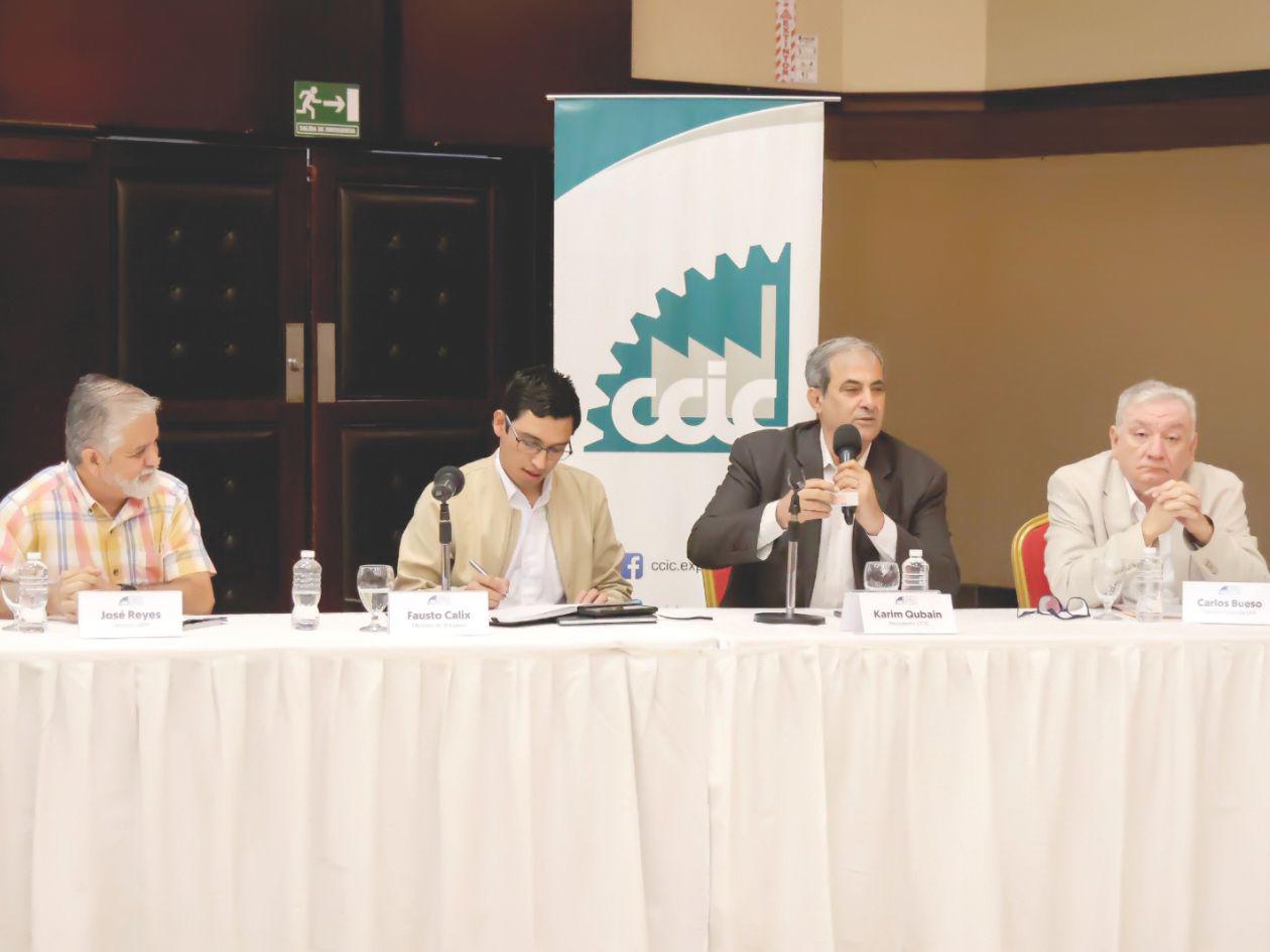 Denuncian lentitud en entrada y salida de contenedores en Puerto Cortés