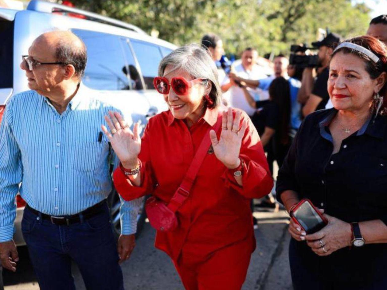 Maribel Espinoza alerta riesgo a la democracia y pide interpelar al Fiscal General