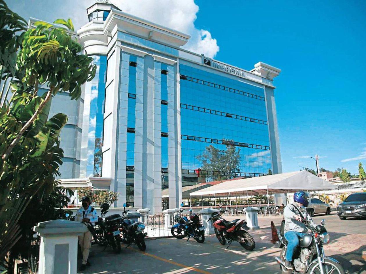 Conflictos entre dirigentes magisteriales frenan reformas a la Ley del Inprema