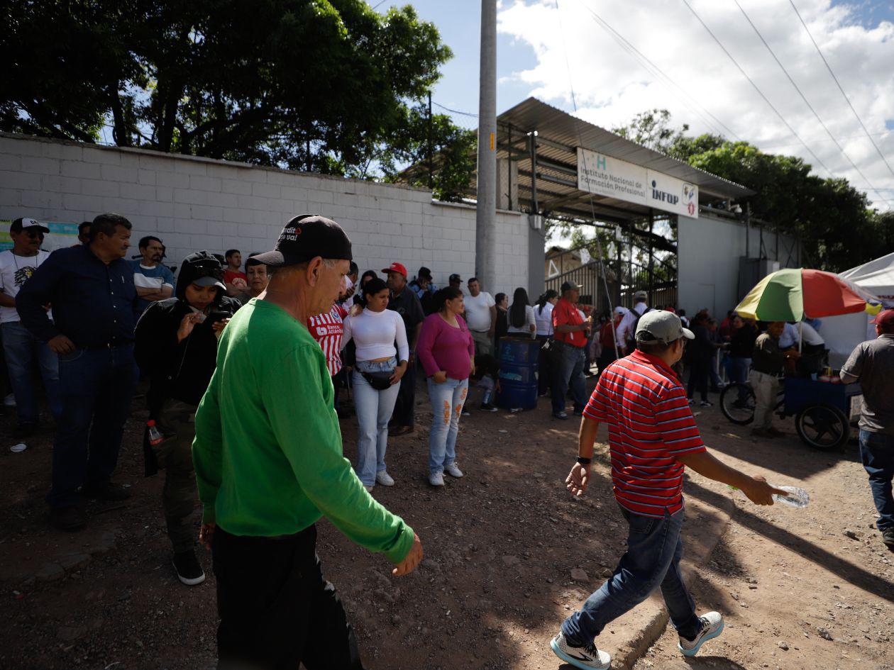 Colectivos de Libre presionan en el Infop ante escrutinio especial de elecciones generales