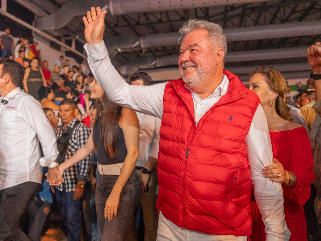 No soy florero de nadie: Contreras decidirá el lunes si renuncia a presidencia del PL