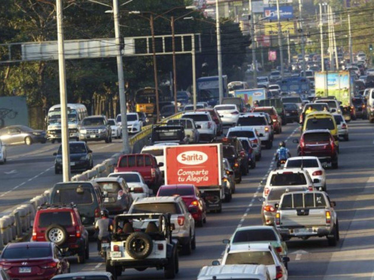 Así avanza el tráfico vehicular en San Pedro Sula este viernes 11 de abril