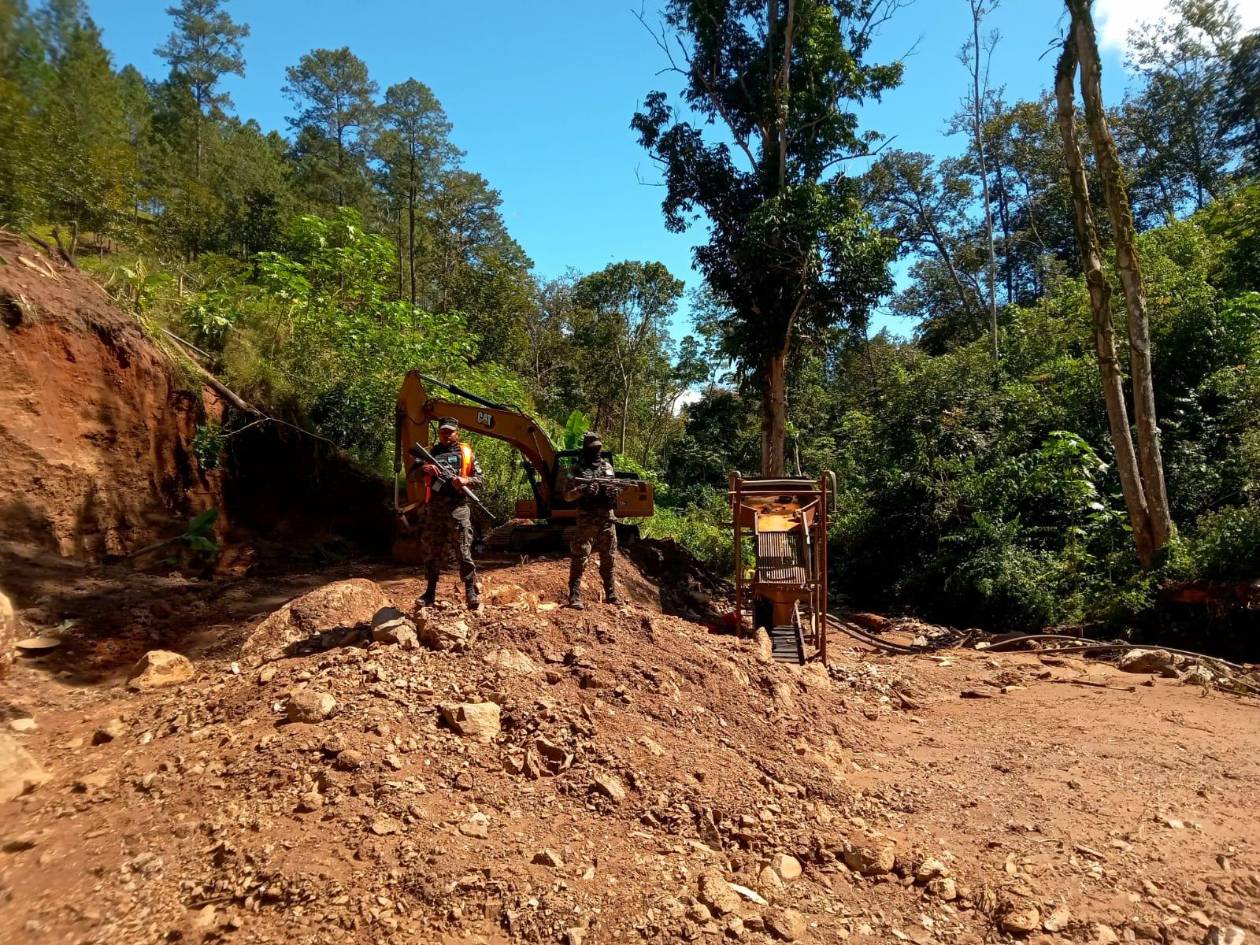 La extracción ilegal de oro se dispara en los últimos diez años