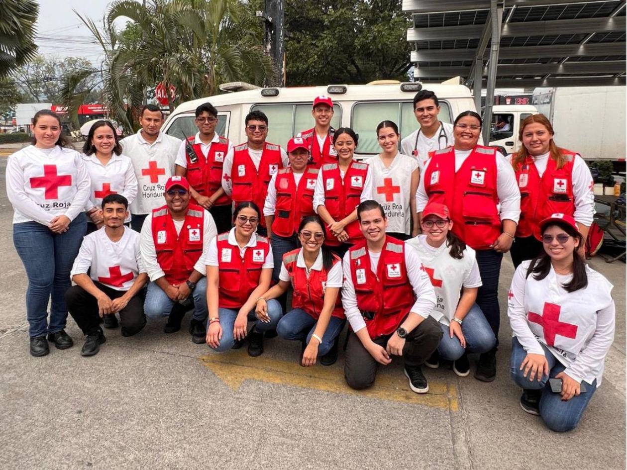Cruz Roja organiza venta benéfica para reparar ambulancias en SPS
