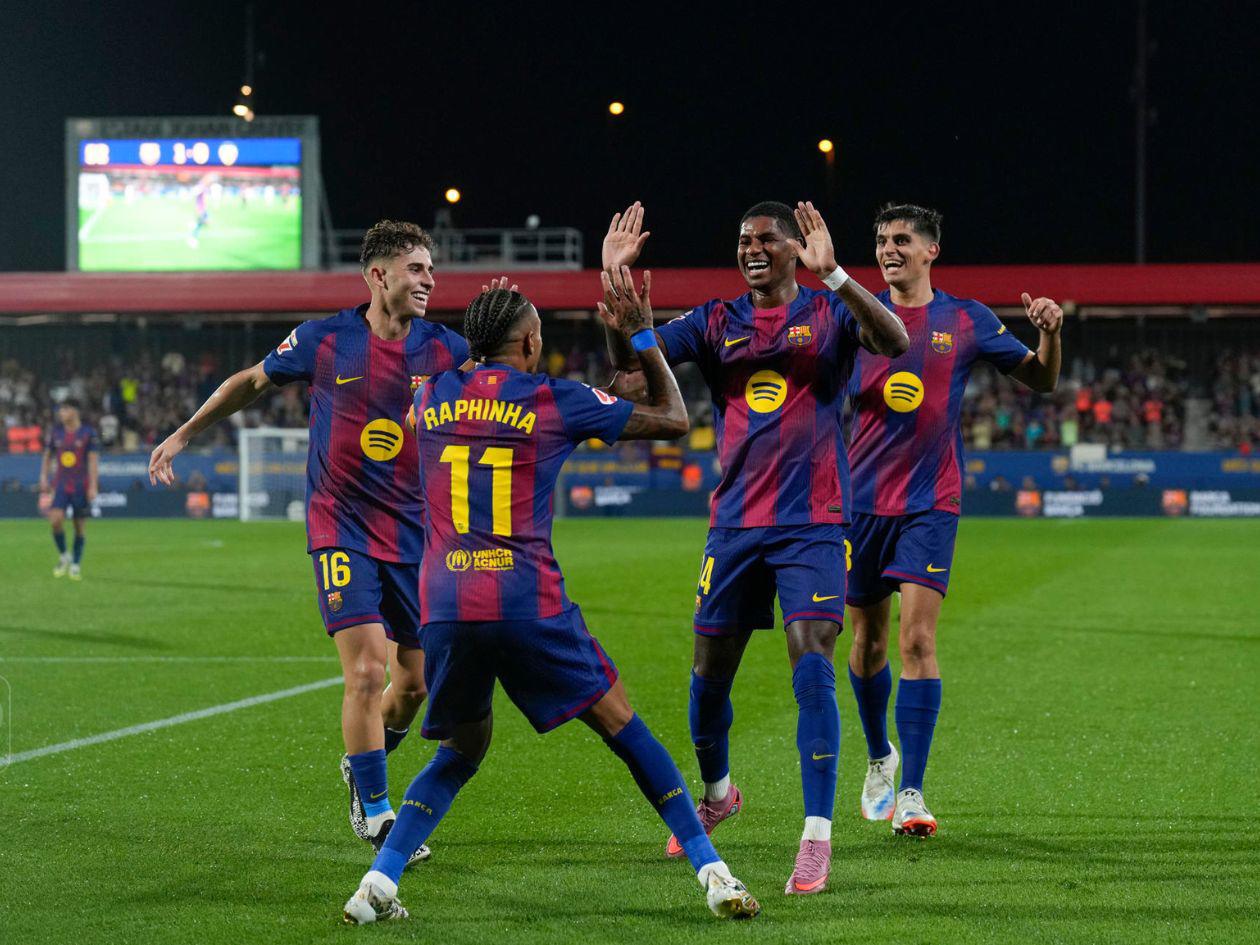 Barcelona impone su dominio y golea al Valencia en LaLiga