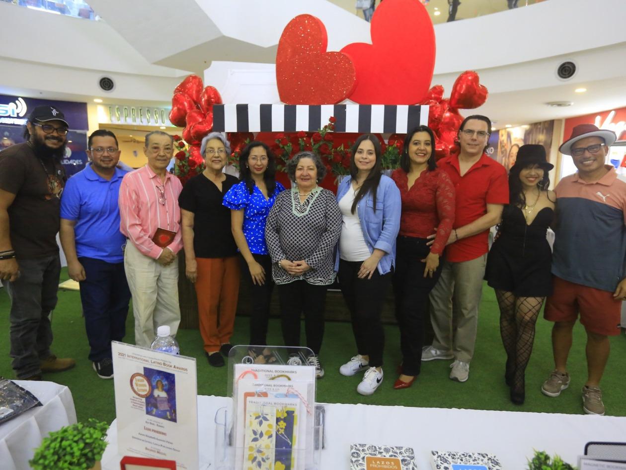 Recital de poesía “Galerías del amor” en San Pedro Sula