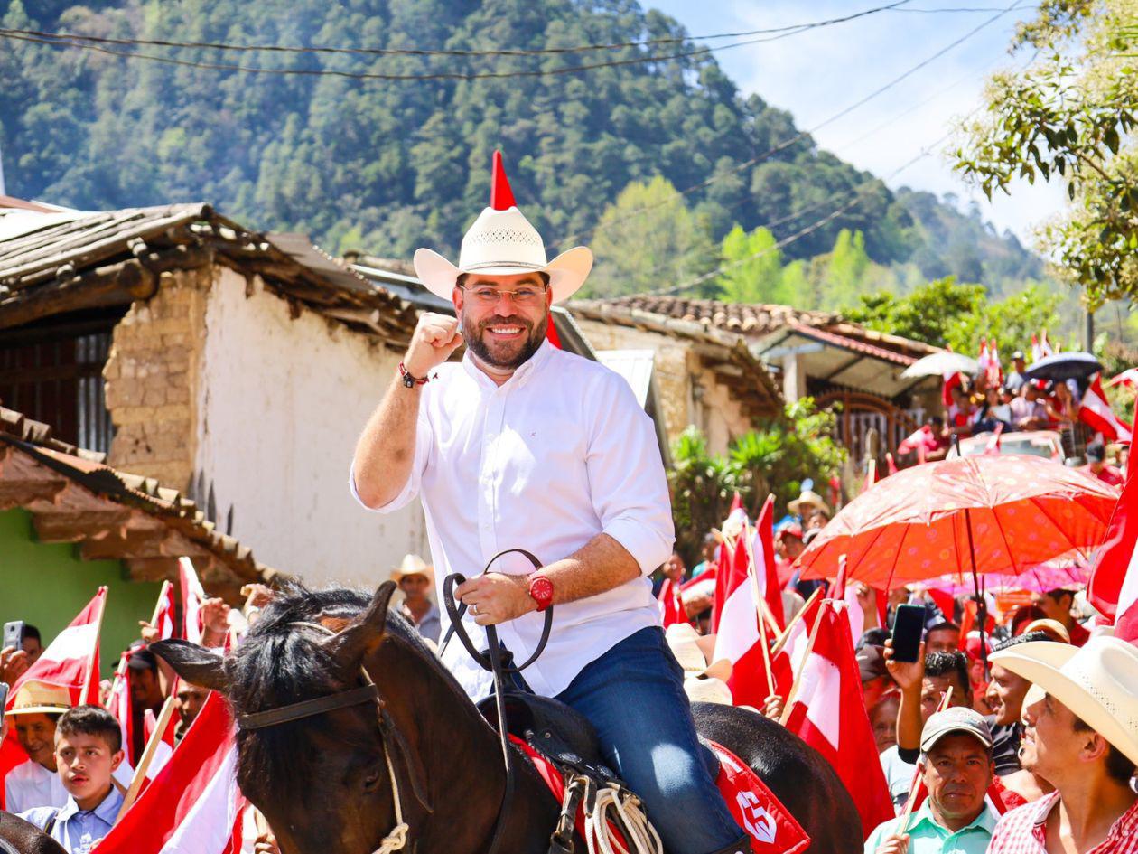 CNE someterá a revisión la inscripción de Jorge Cálix como candidato a diputado