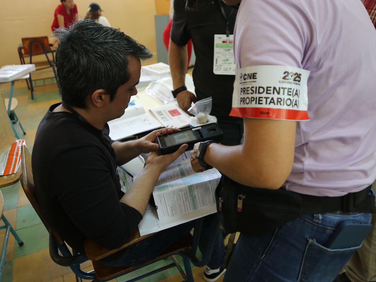 Firma alerta retrasos en auditoría de sistemas electorales del CNE