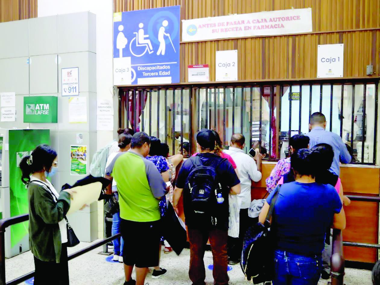 Pacientes sufren por paro en hospitales de Honduras