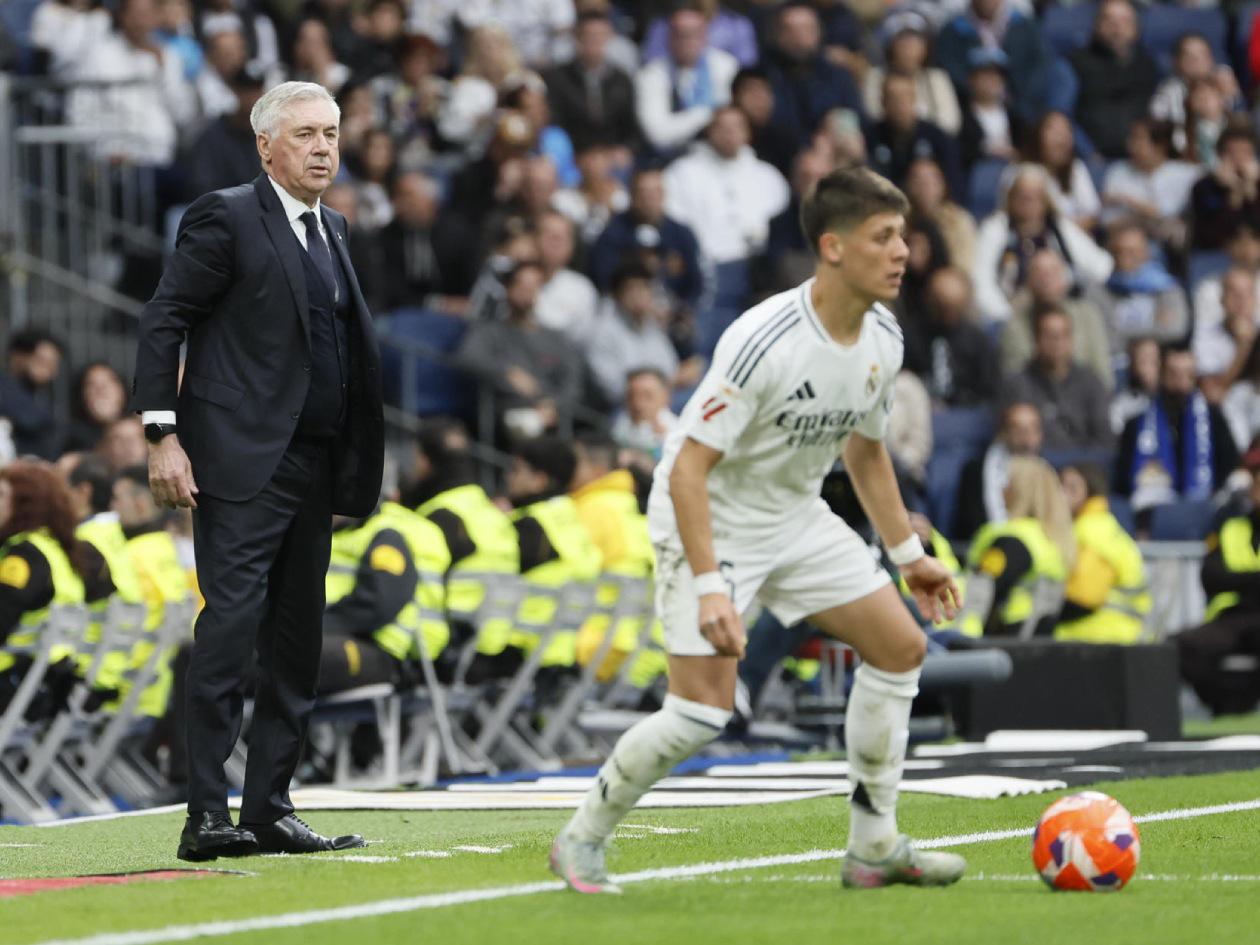 Ancelotti sin rodeos por Güler: Grandes jugadores han chupado banquillo