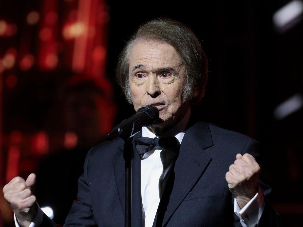 Latin Grammy le regala a Raphael su gran noche como Persona del Año