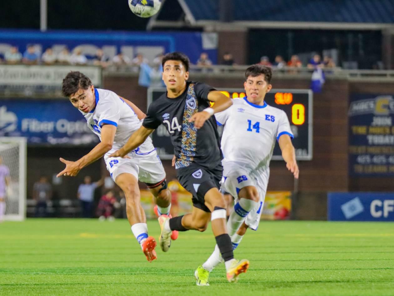 ¡El Salvador, rival de Honduras en Copa Oro, tropieza en amistoso en EUA!