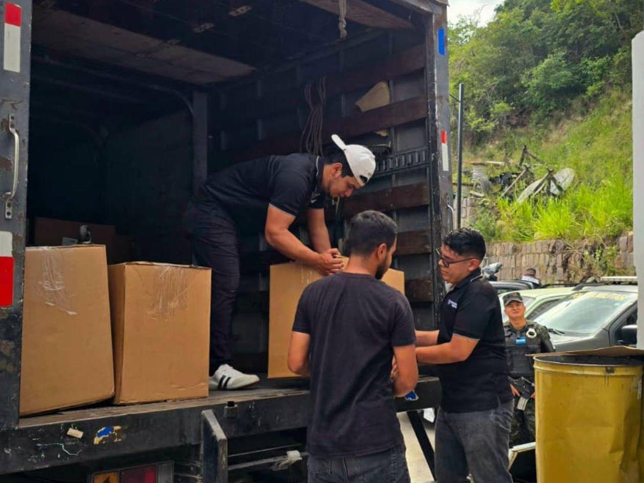 CNE inicia recepción de papeletas electorales previo al despacho nacional