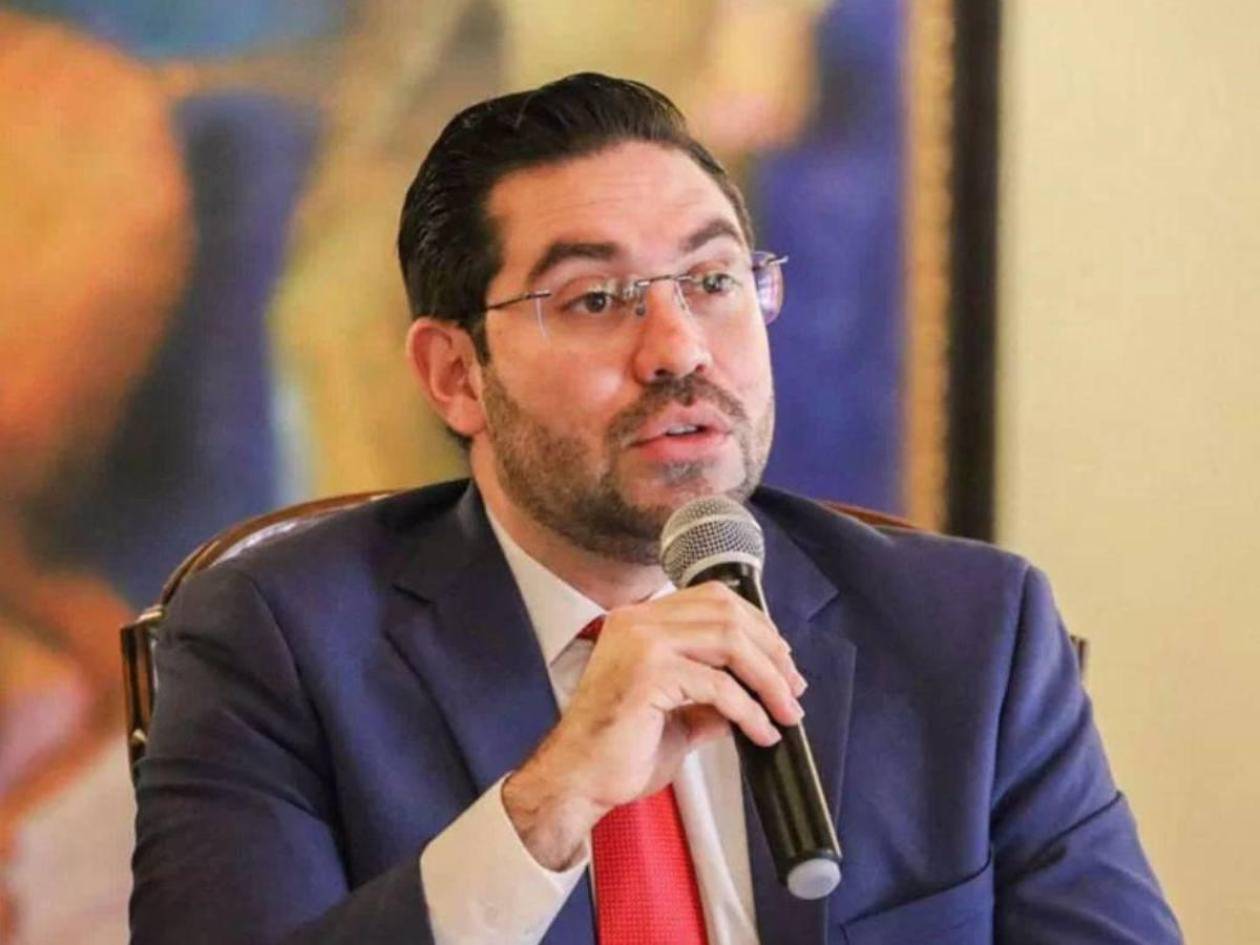 Jorge Cálix sale en defensa de Cossette López tras revelación del fiscal general