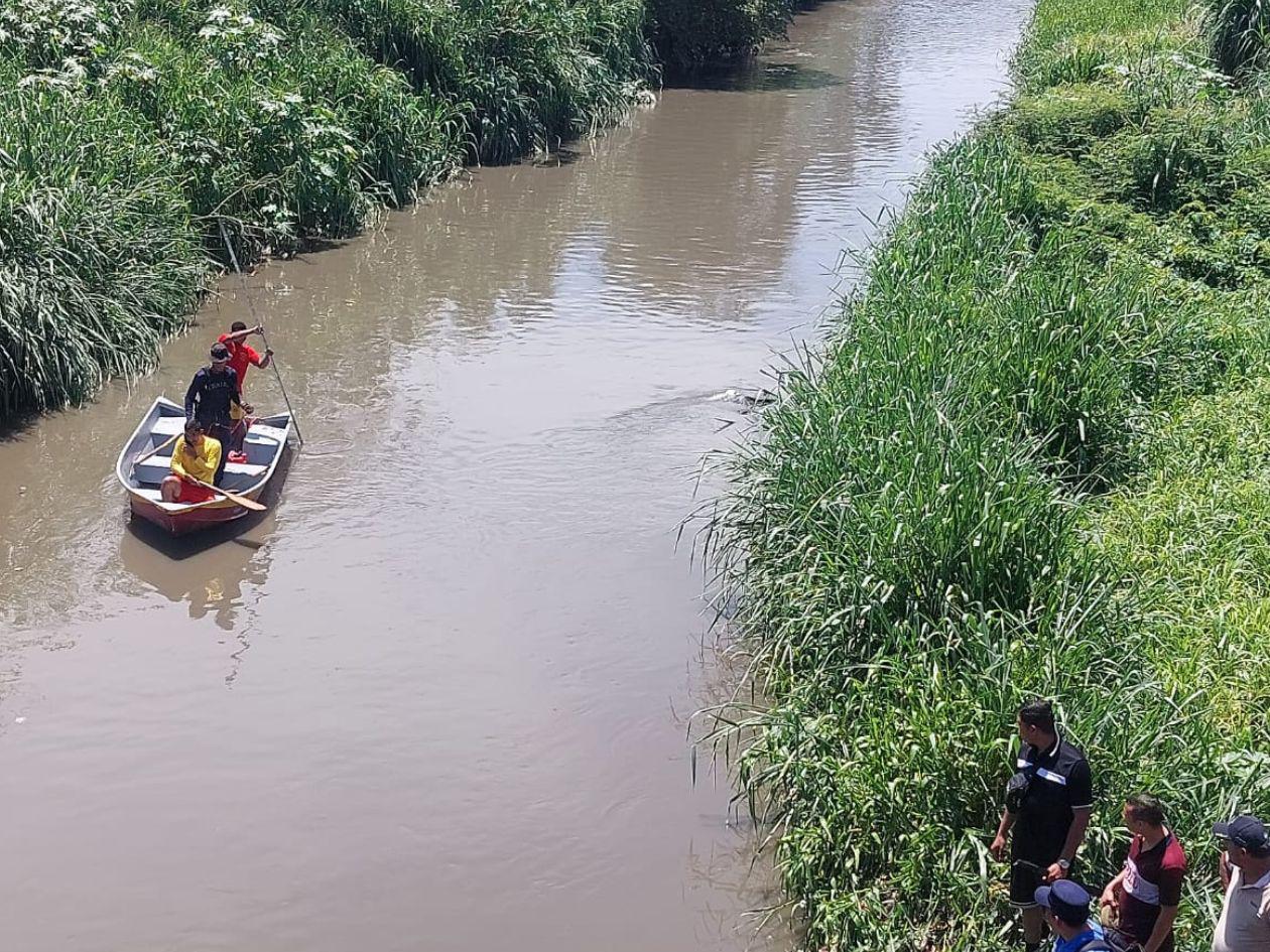 Buscan con helicóptero, drones y lanchas a inspector y niño desaparecidos